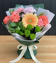 Букет цветов из:  Гвоздики, Розы, Герберы и Хризантемы #REPLACE_PRED# Коноково