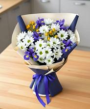 Букет цветов из:  Розы, Ирисы и Хризантемы в Коноково