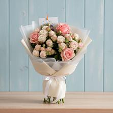 Букет цветов из:  Розы в Коноково